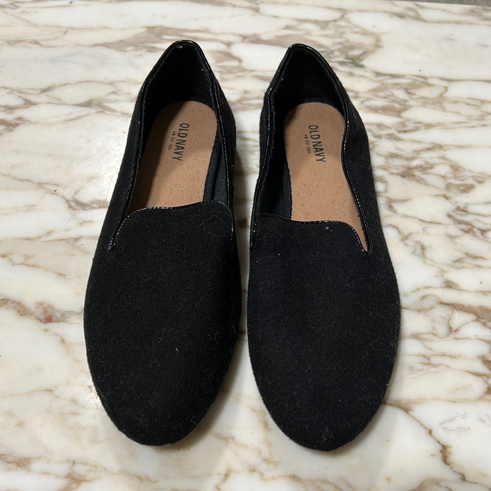 Old Navy Black Flats Size 9